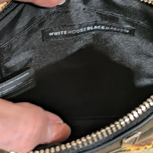 NWT White House Black Market Wristlet - Picture 5 of 7
